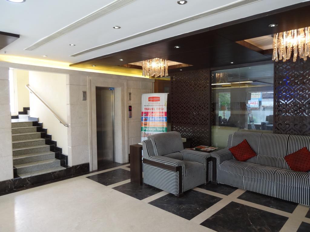 Hotel Southern Grand Vijayawāda Esterno foto