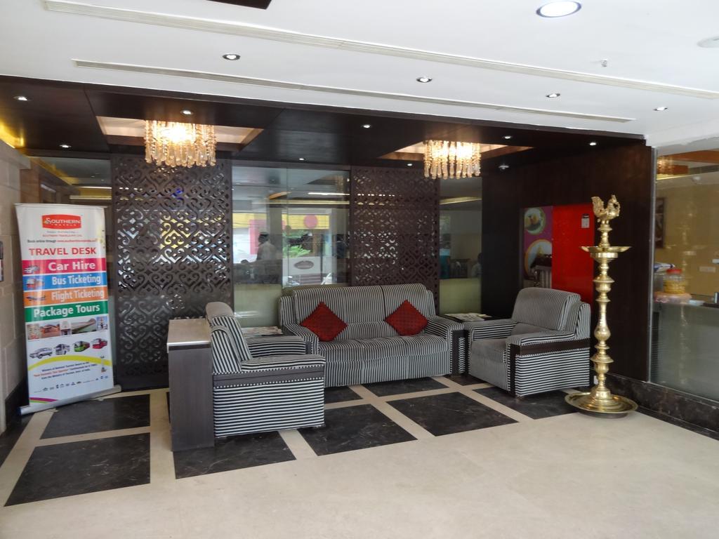 Hotel Southern Grand Vijayawāda Esterno foto