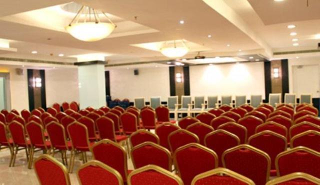 Hotel Southern Grand Vijayawāda Esterno foto