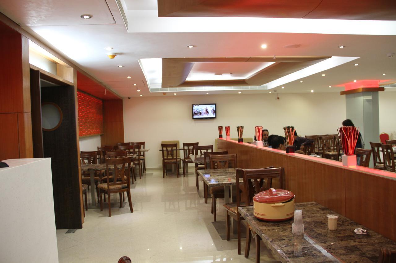 Hotel Southern Grand Vijayawāda Esterno foto